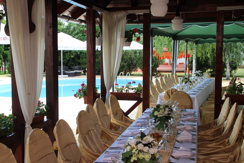 Vila Royal Urziceni Kültér fotó