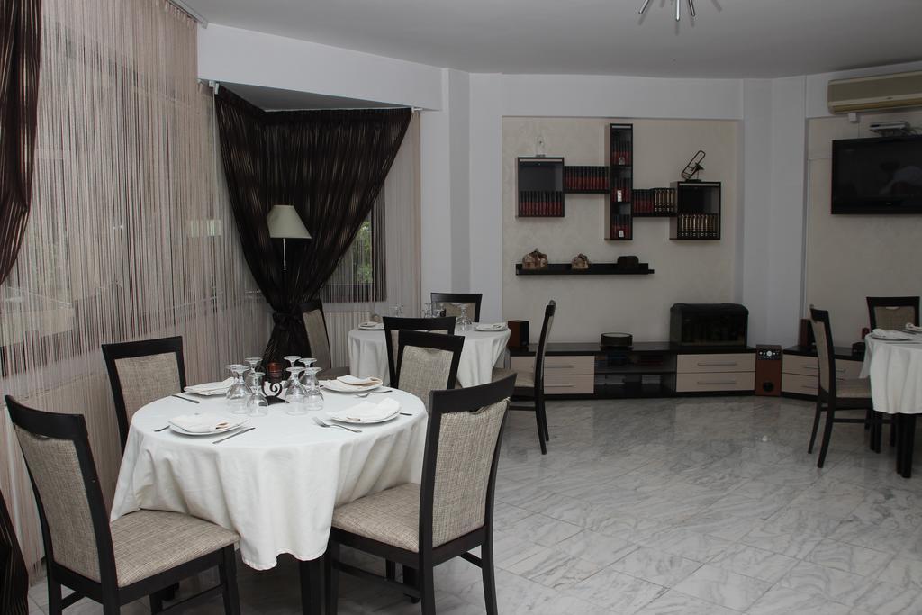 Vila Royal Urziceni Kültér fotó